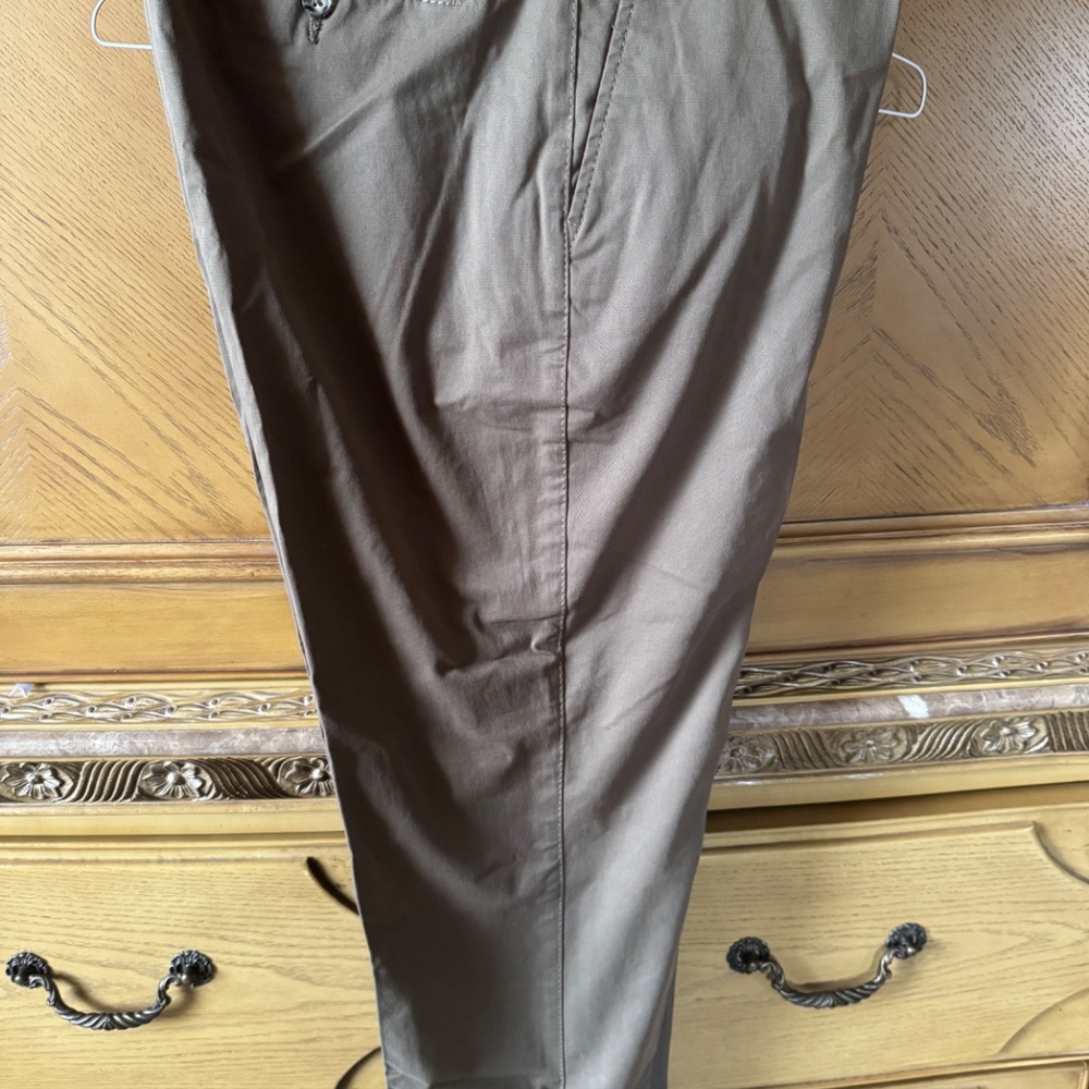 Men’s slacks - Picture 2 of 3